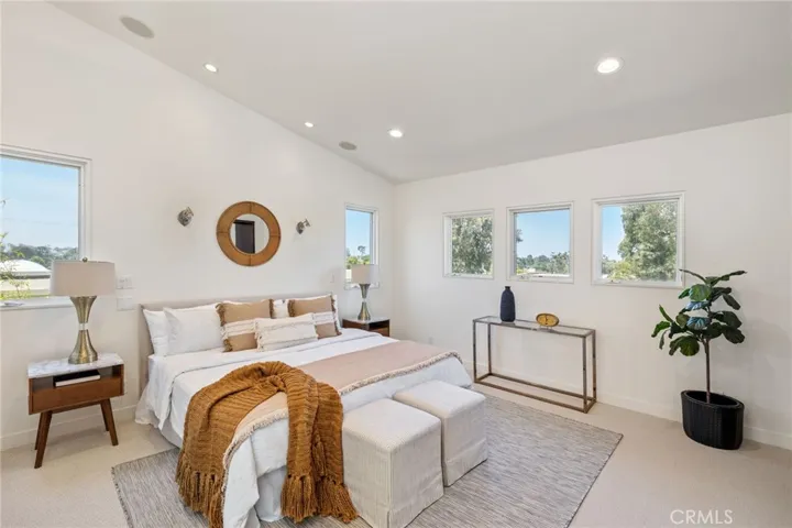 2710 Pine Avenue, Manhattan Beach, California 90266