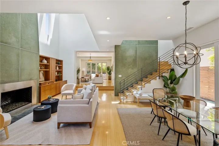 2710 Pine Avenue, Manhattan Beach, California 90266