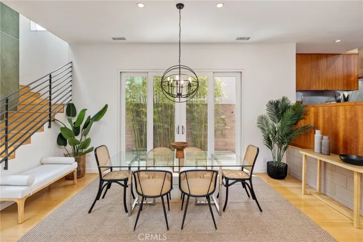 2710 Pine Avenue, Manhattan Beach, California 90266