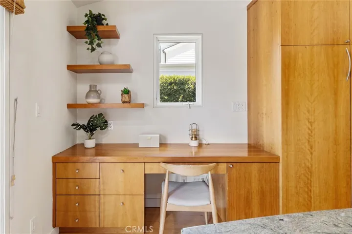 2710 Pine Avenue, Manhattan Beach, California 90266