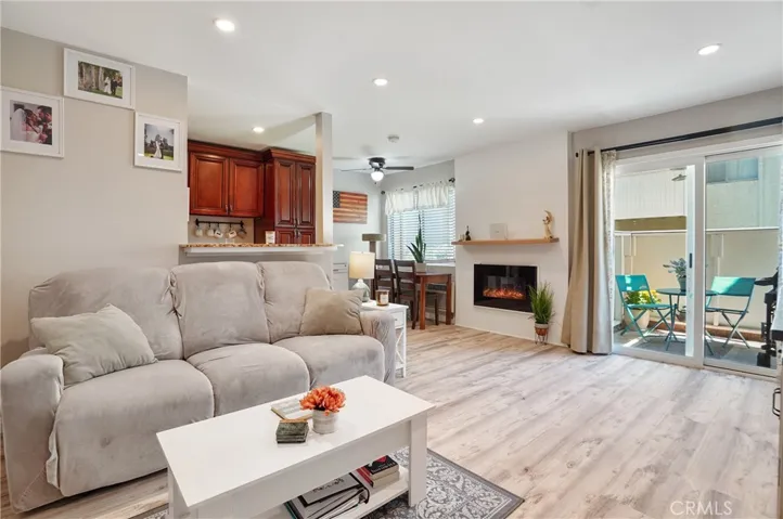 28947 Thousand Oaks Boulevard 121, Agoura Hills, California 91301