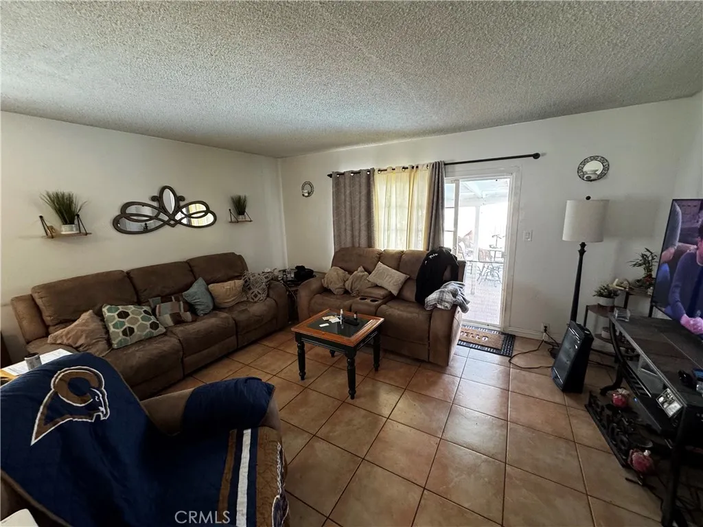 835 E Bonds Street, Carson, California 90745 home-pic-8