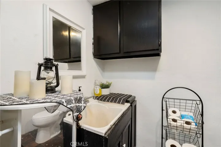 1401 Border Avenue, Torrance, California 90501