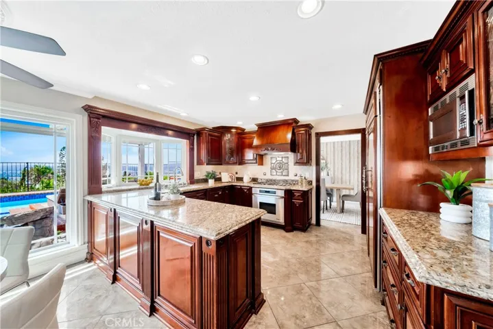 4255 E Ranch Gate Road, Anaheim Hills, California 92807