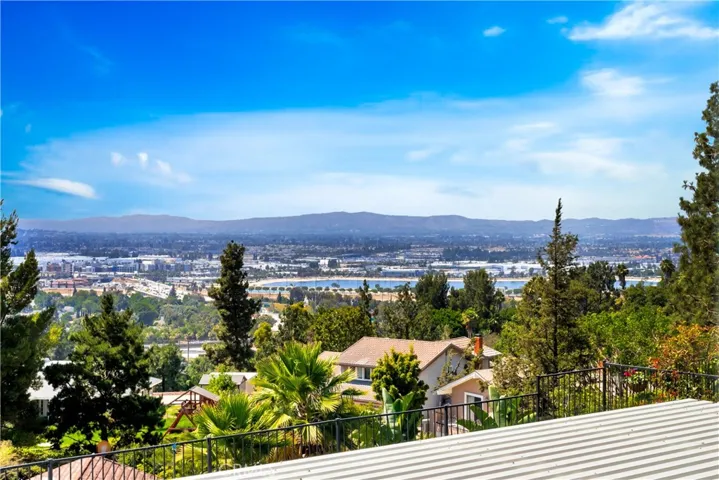 4255 E Ranch Gate Road, Anaheim Hills, California 92807