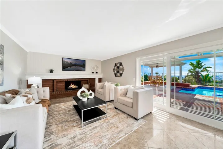 4255 E Ranch Gate Road, Anaheim Hills, California 92807