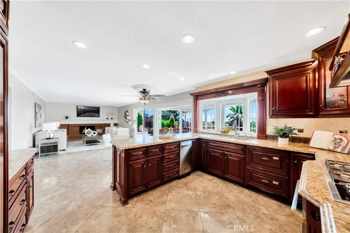 4255 E Ranch Gate Road, Anaheim Hills, California 92807