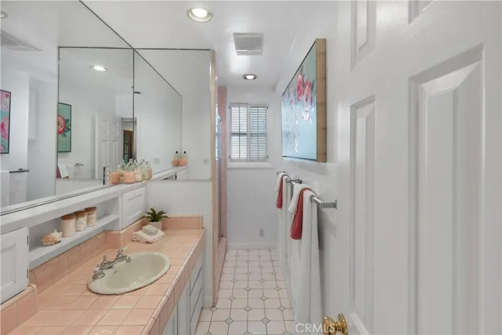 3601 W 133rd Street, Hawthorne, California 90250