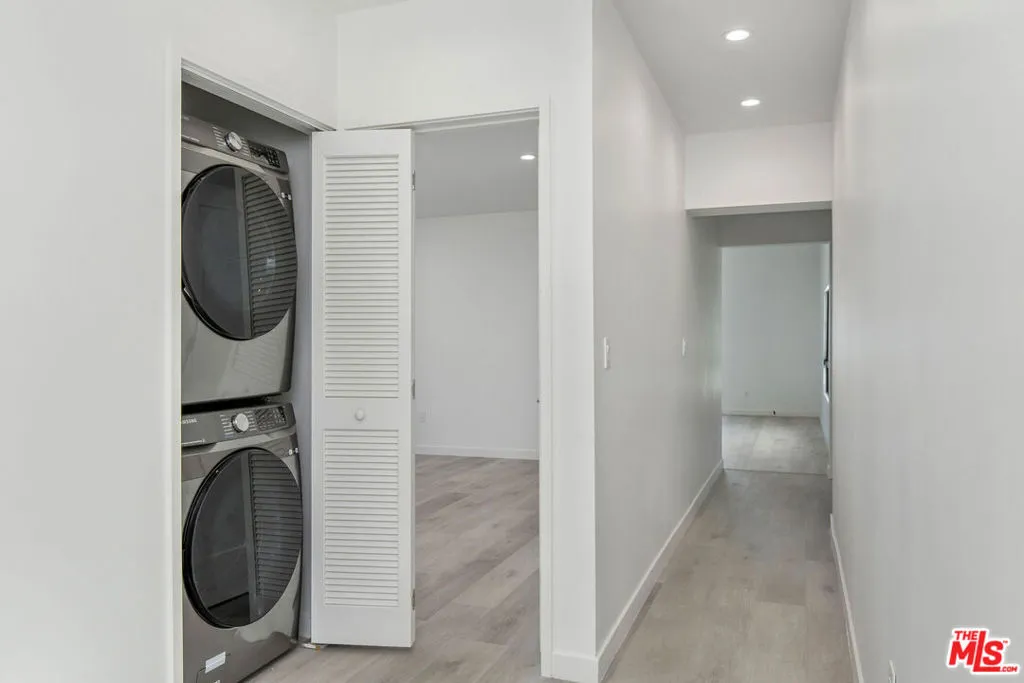 109 S Crescent Heights Boulevard, Los Angeles, California 90048 home-pic-23