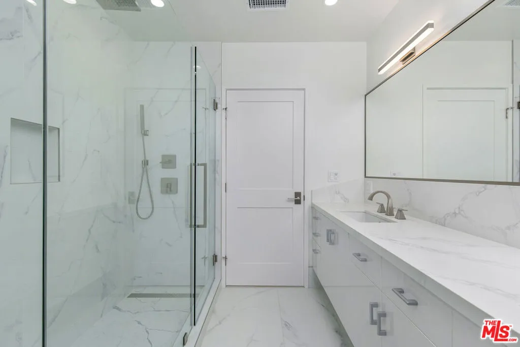 109 S Crescent Heights Boulevard, Los Angeles, California 90048 home-pic-13