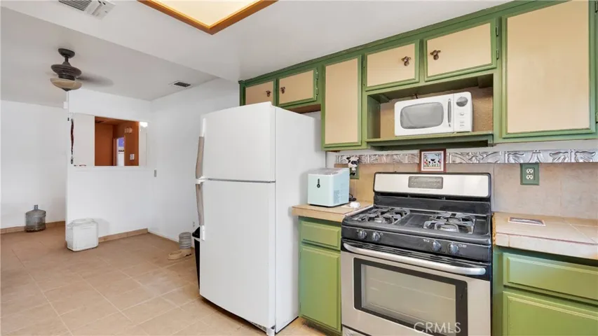 26632 Cumberland Lane, Helendale, California 92324