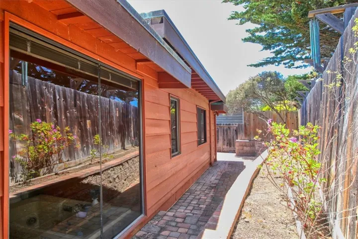 5670 Moonstone Beach Drive, Cambria, California 93428