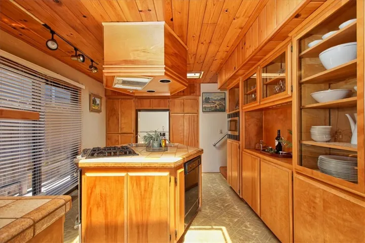 5670 Moonstone Beach Drive, Cambria, California 93428