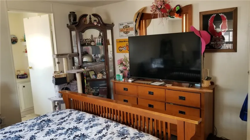 22601 Bear Valley Road 48, Apple Valley, California 92308