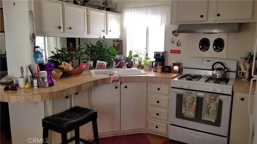 22601 Bear Valley Road 48, Apple Valley, California 92308