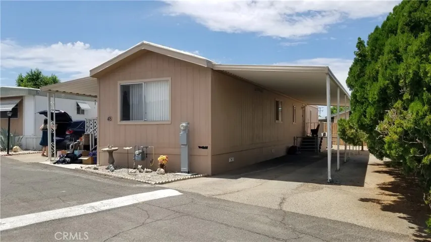 22601 Bear Valley Road 48, Apple Valley, California 92308