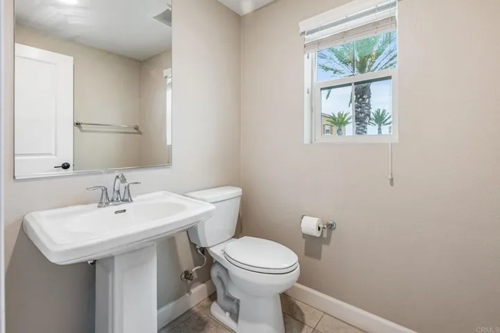 1144 Delpy View, Vista, California 92084