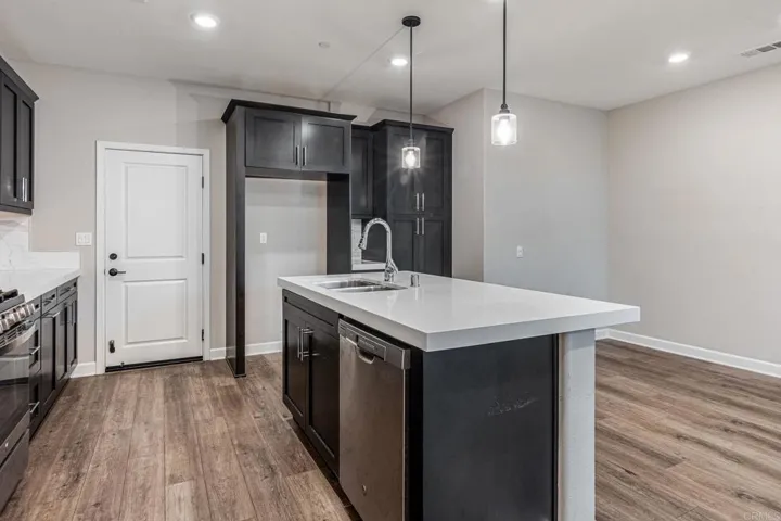 1144 Delpy View, Vista, California 92084
