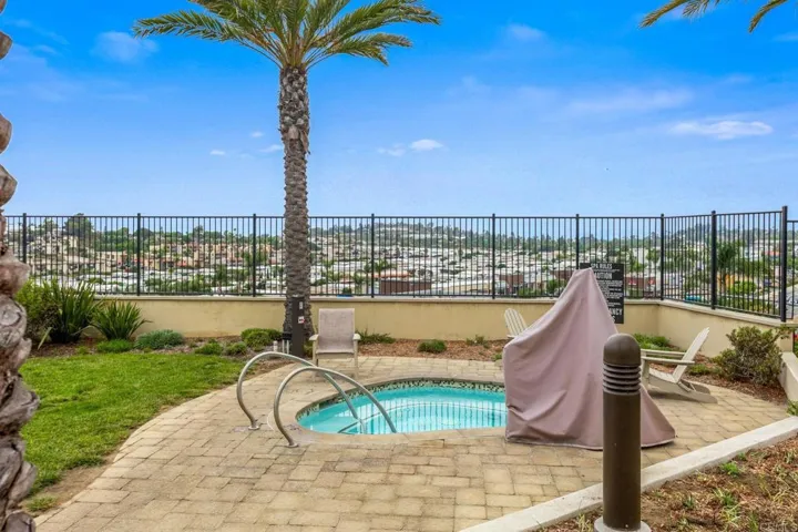 1144 Delpy View, Vista, California 92084