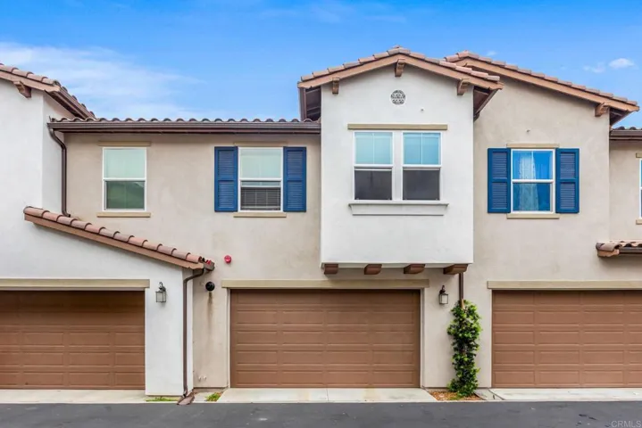 1144 Delpy View, Vista, California 92084