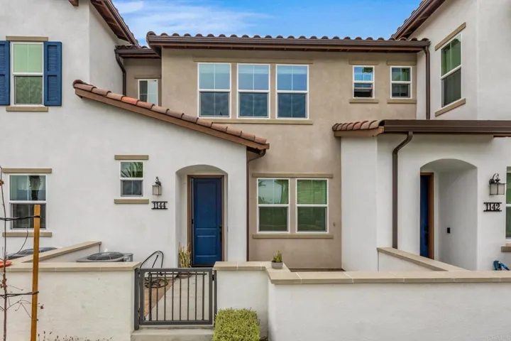 1144 Delpy View, Vista, California 92084