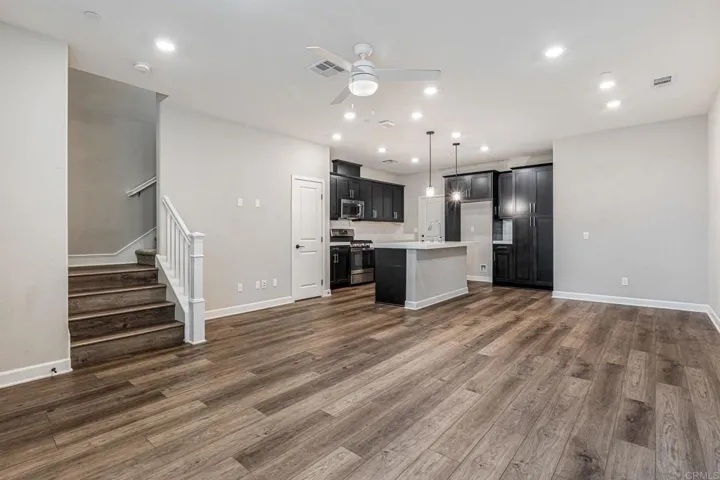 1144 Delpy View, Vista, California 92084