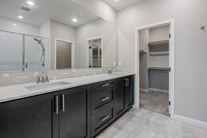 1144 Delpy View, Vista, California 92084
