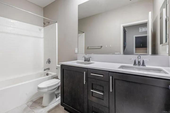 1144 Delpy View, Vista, California 92084