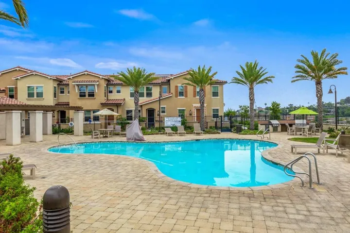 1144 Delpy View, Vista, California 92084