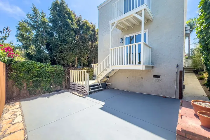 922 Tia Juana Street, Laguna Beach, California 92651