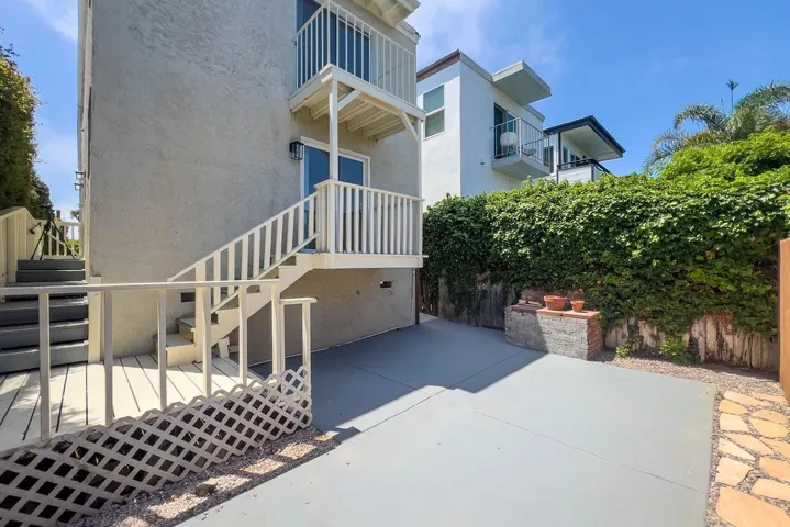 922 Tia Juana Street, Laguna Beach, California 92651