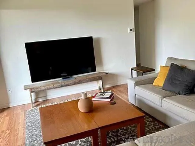376 Center St 304, Chula Vista, California 91910 home-pic-6