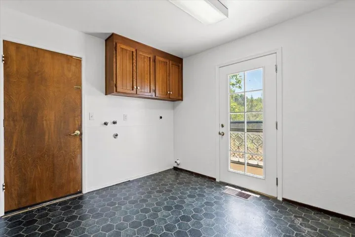 707 Summit Road, Watsonville, California 95076