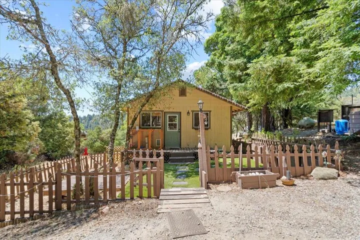 707 Summit Road, Watsonville, California 95076