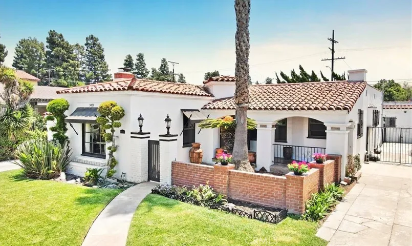 Gorgeous Spanish style home in Leimert Park with great curb appeal 2024