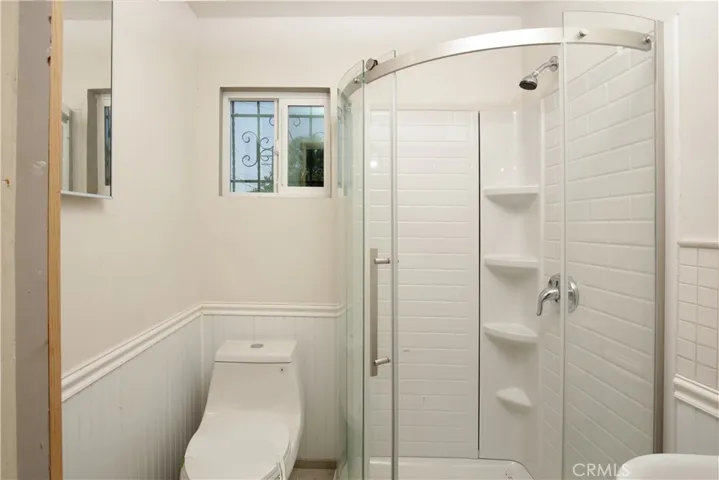 DETACHED BONUS ROOM - New shower in 3/4 bath