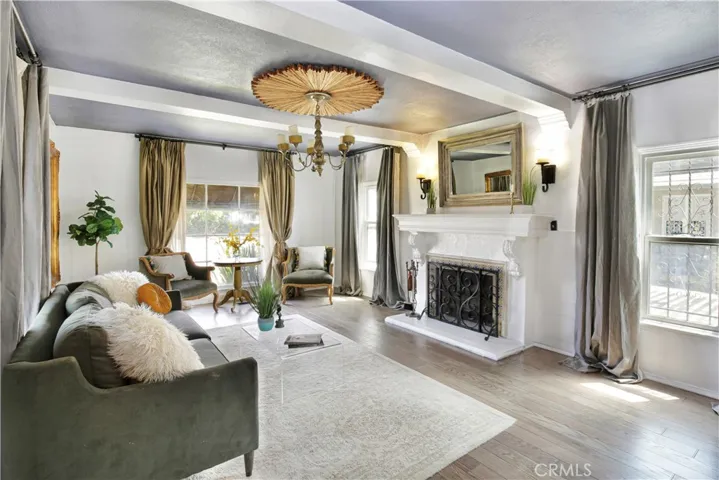Spacious stepdown living room with gorgeous architectural details