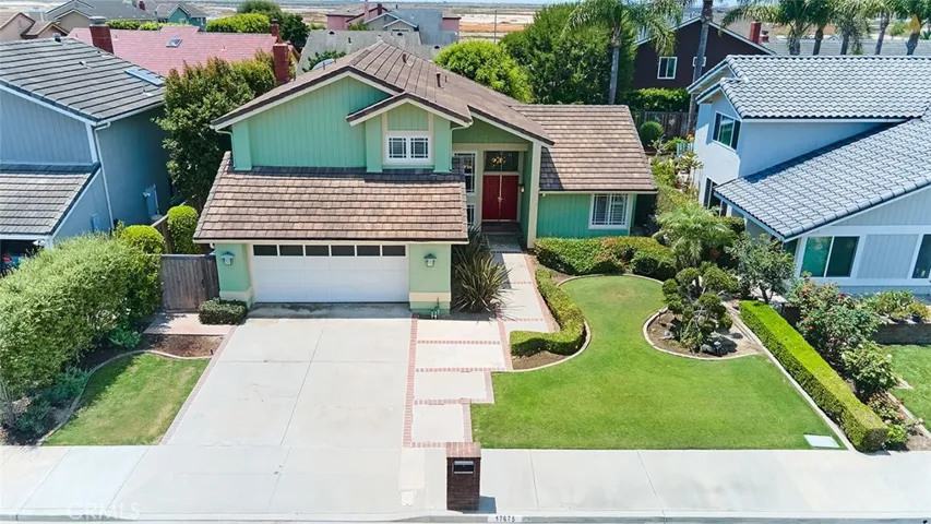 Beautiful Landing home walking distance to the Bolsa Chica Wetland trails!