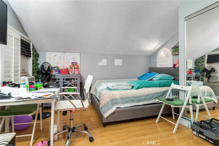 11672 Oak Knoll Court, Fontana, California 92337
