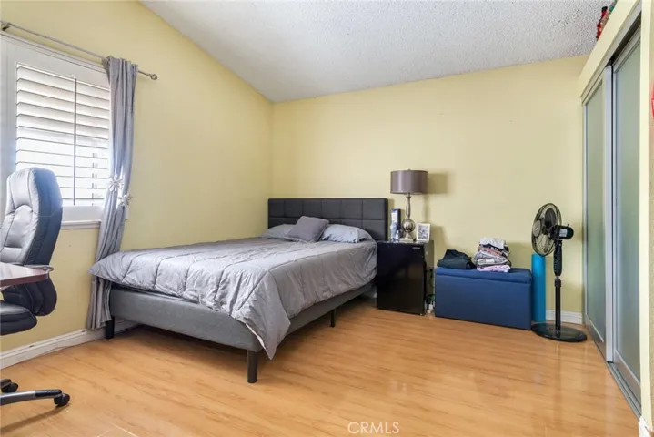11672 Oak Knoll Court, Fontana, California 92337