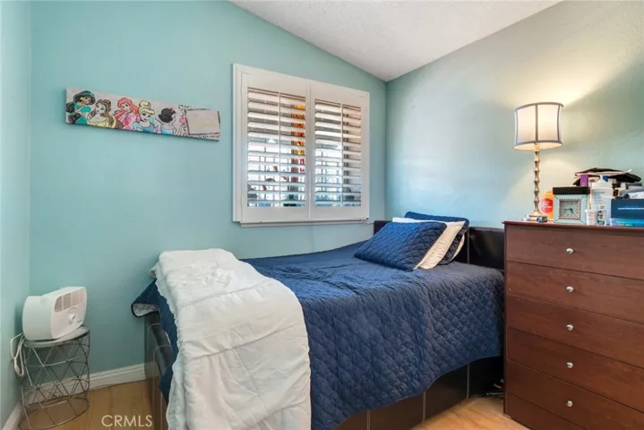 11672 Oak Knoll Court, Fontana, California 92337