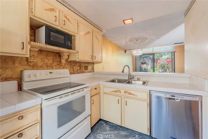 163 Pineview, Irvine, California 92620