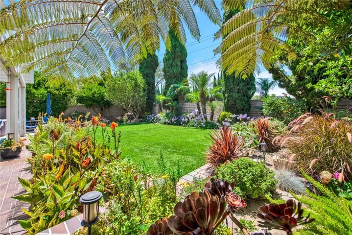 9188 Mcbride River Avenue, Fountain Valley, California 92708