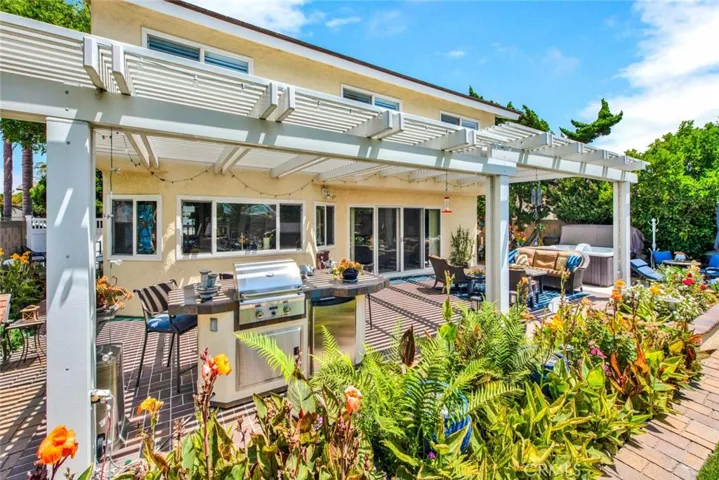 9188 Mcbride River Avenue, Fountain Valley, California 92708