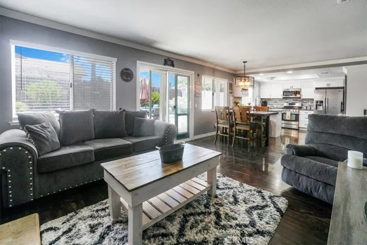 1860 Majestic Drive, Corona, California 92878