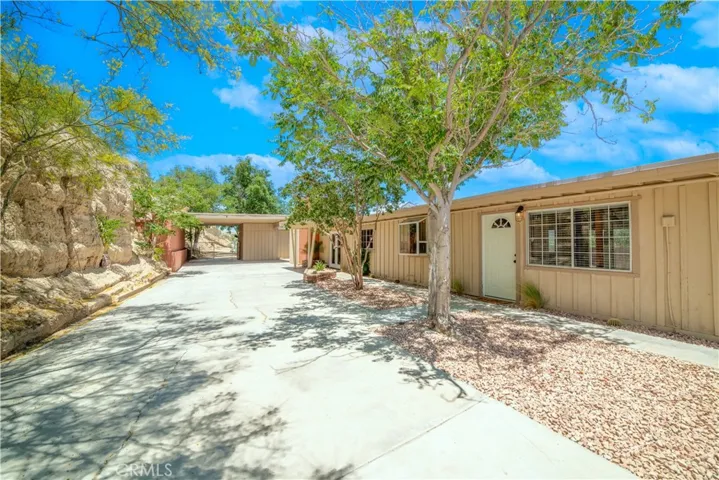 16594 Iles Lane, Victorville, California 92394
