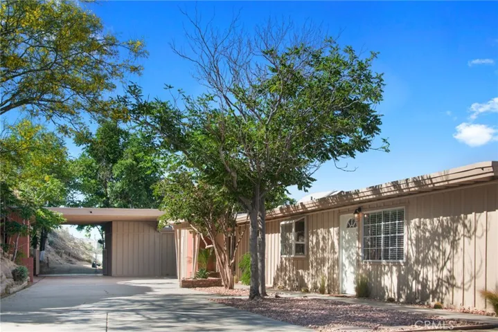 16594 Iles Lane, Victorville, California 92394