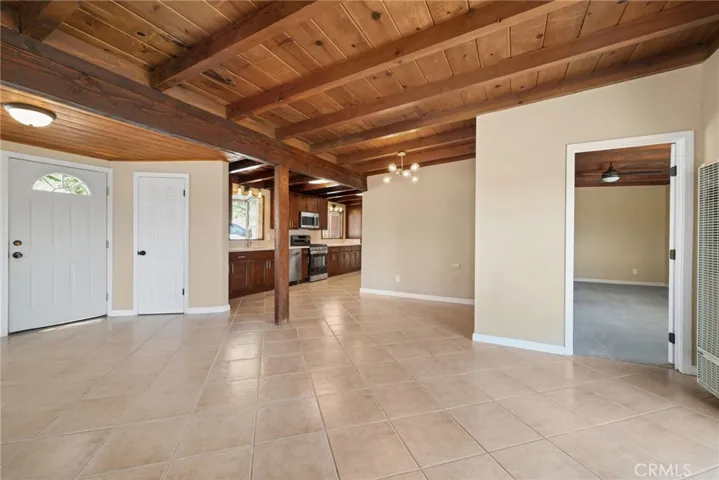 16594 Iles Lane, Victorville, California 92394