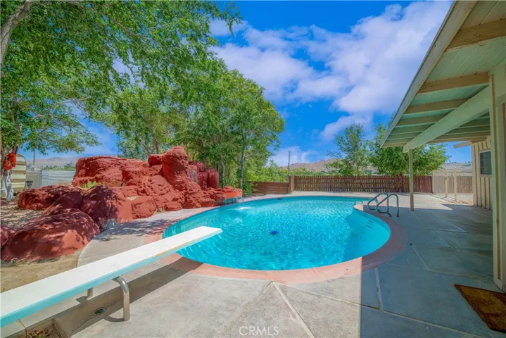 16594 Iles Lane, Victorville, California 92394