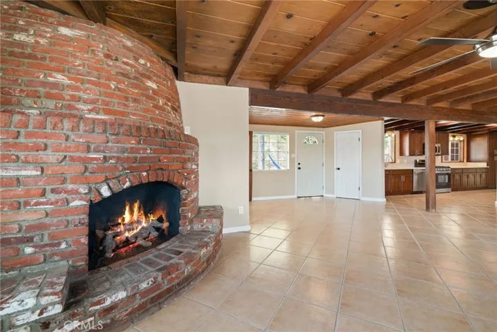 16594 Iles Lane, Victorville, California 92394
